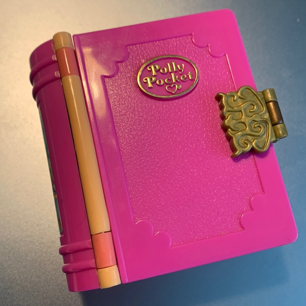 1995 Bluebird Polly Pocket Glitter Island